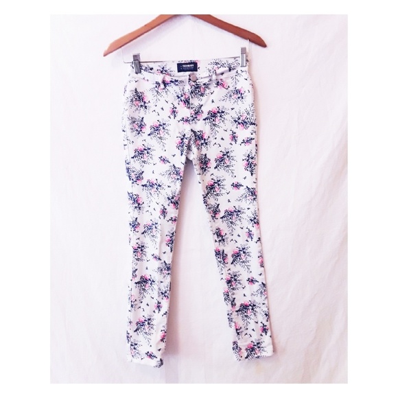 🎀Old Navy Rock Star Jeggings NWOT🎀 - Picture 1 of 6